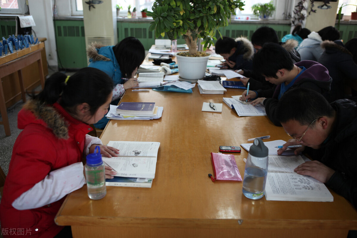 985大学生挂科被劝退,985大学挂科补考过了会延迟毕业吗