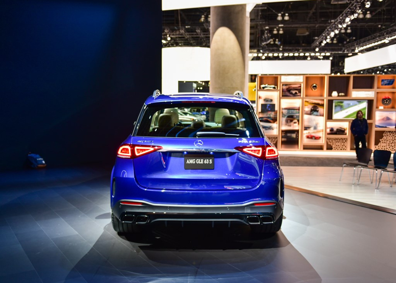 奔驰gle最新款2.0驾驶感受,开上奔驰gle450