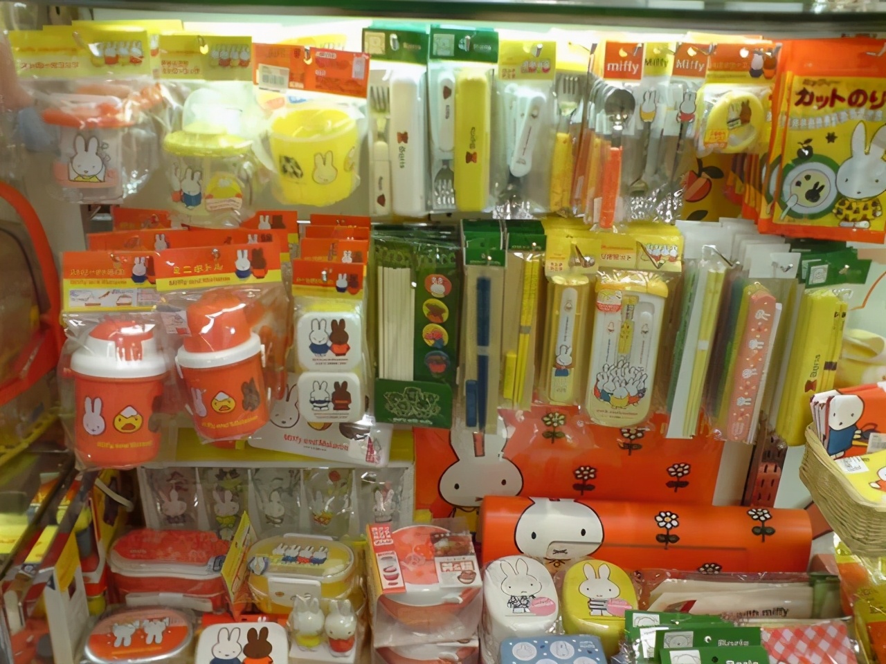 1万只兔子一年能赚多少钱,全世界最值钱的兔子