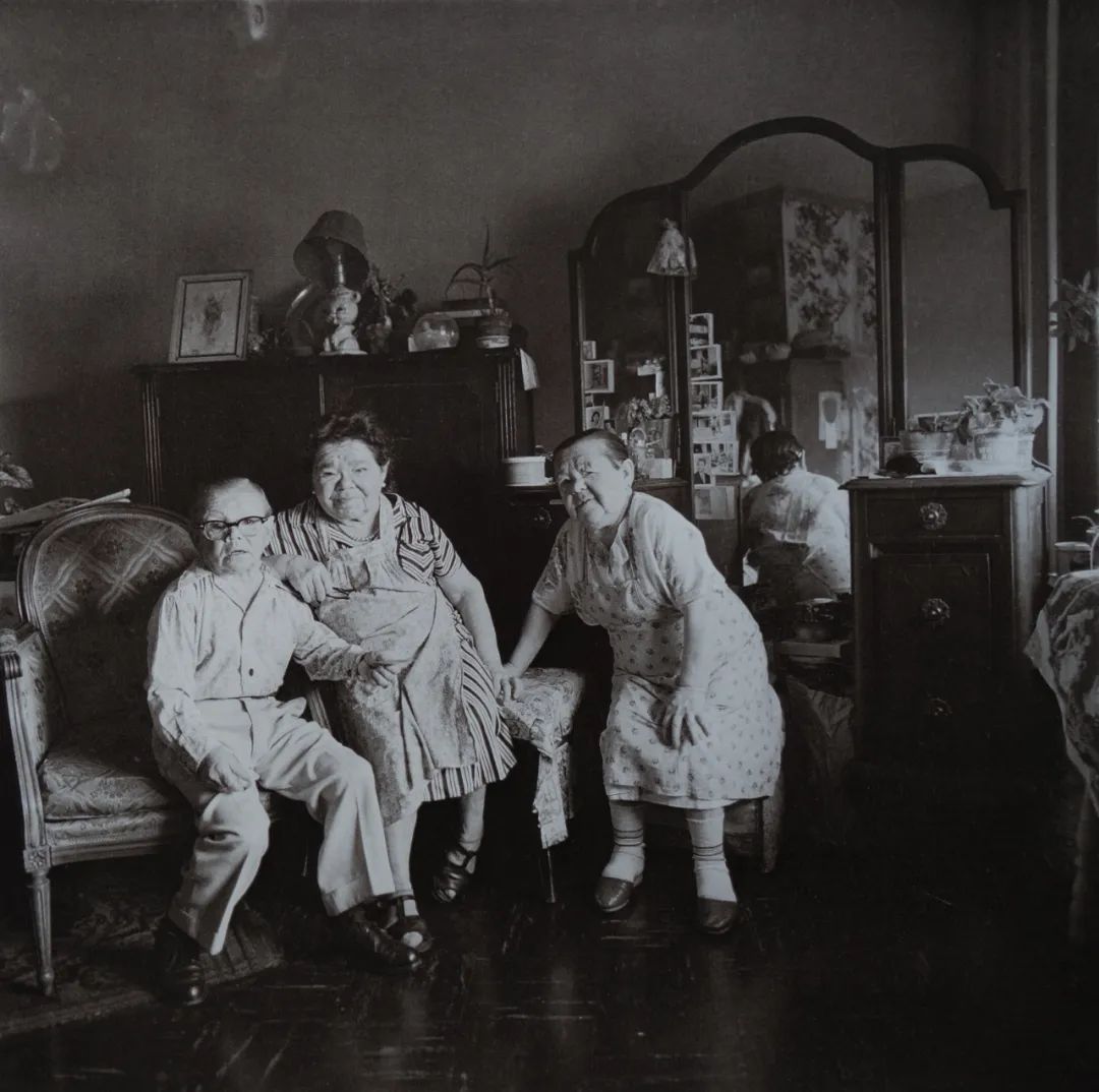 复旦大学教授谈上海,人民日报点评上海复旦教授