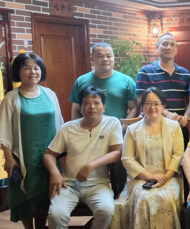 这位莫老板的什么好业务得到几十个地方公司加入合作呢