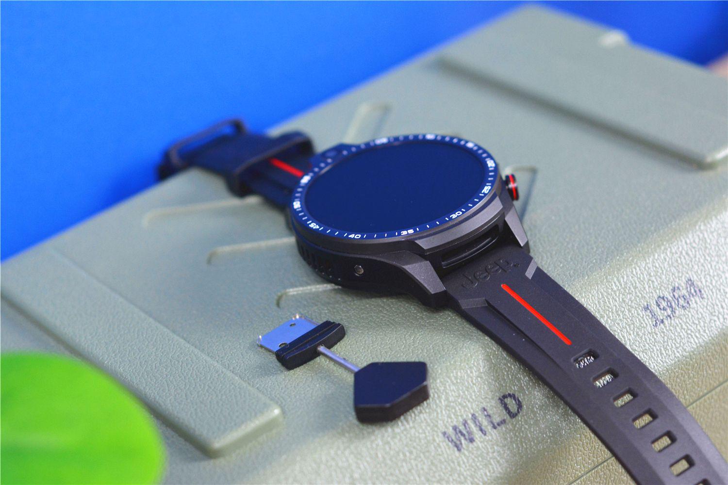 jeep新款智能手表jpsw011black,jeep智能手表高配版有啥区别