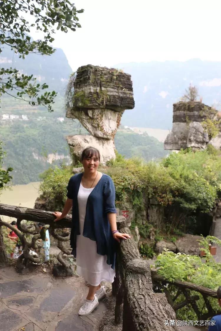 作家专栏：李爱霞散文《三峡人家》