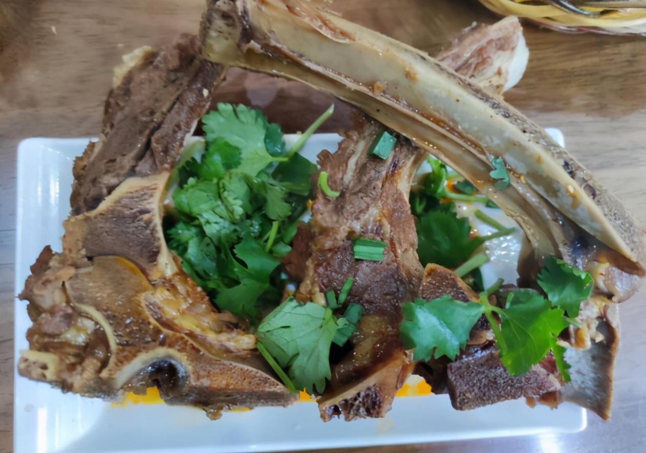 牛肉汤怎么做最好吃又简单,牛肉汤怎样做好喝的