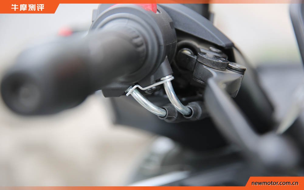 油箱17升续航可达400公里,最佳国产踏板摩旅车