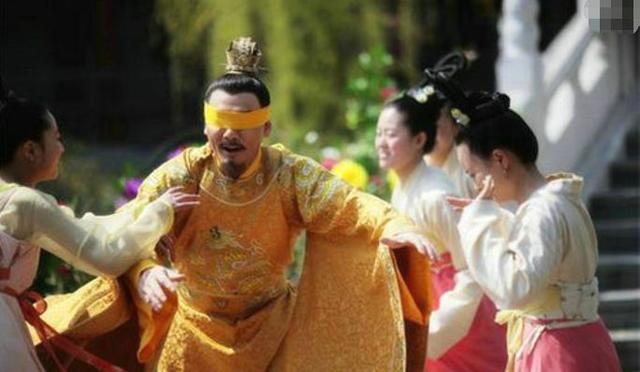 妃子侍寝来了“例假”,无法伺候皇上怎么办?2个办法得以解决