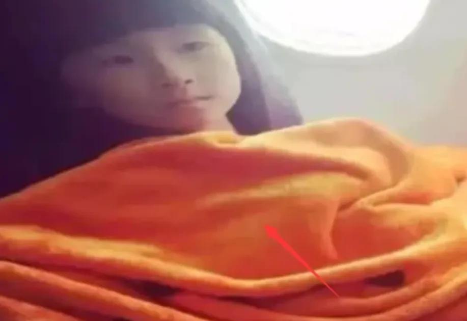 飞机上可以免费要东西吗,飞机上提供的哪些东西是免费的