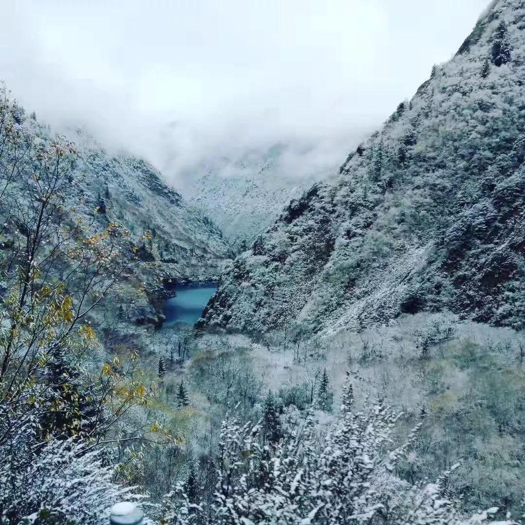九寨沟精致小众,九寨沟风景不输瑞士