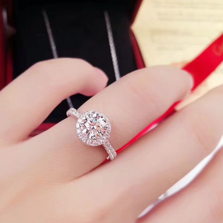 12星座中每个星座戴的戒指,12星座的手链和戒指