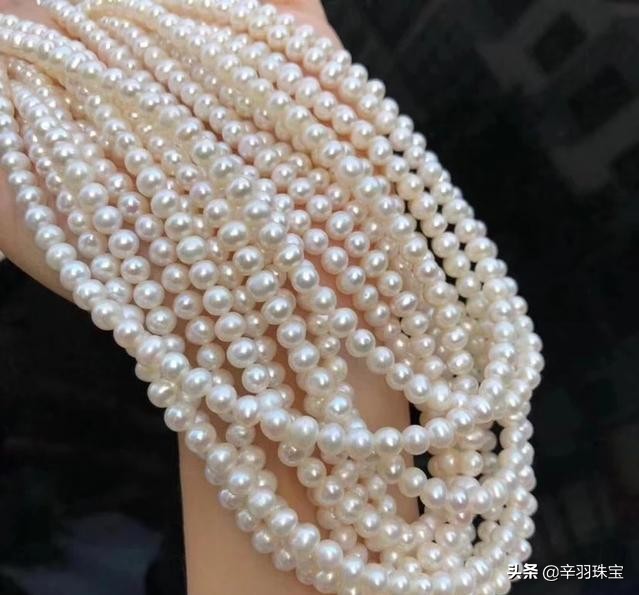 日常戴多少价位的珍珠项链,珍珠项链10-11mm正圆佩戴效果