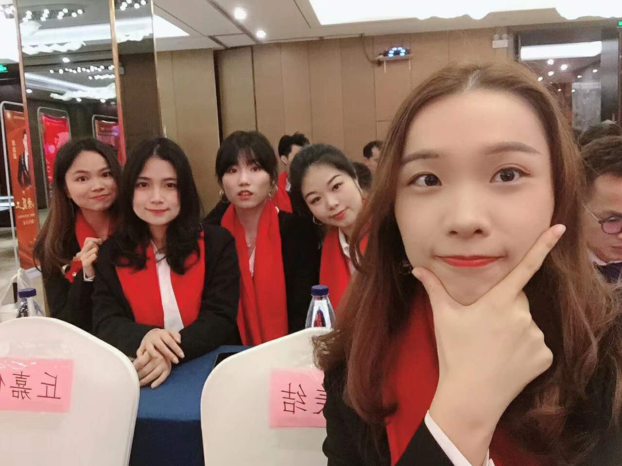 百美汇讲师,百美汇美容美发彩妆学校学员专访