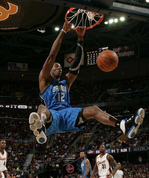 霍华德救赎之旅,超人回来了霍华德视频