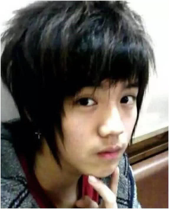 朱一龙是第一个爆火的男明星吗,朱一龙几年前的剧照