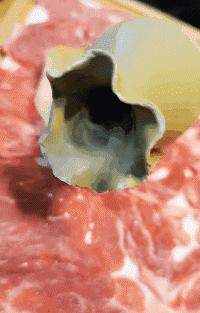 网上买的连衣裙到货了，店家连夜打电话跪求删除好评照片太尴尬了