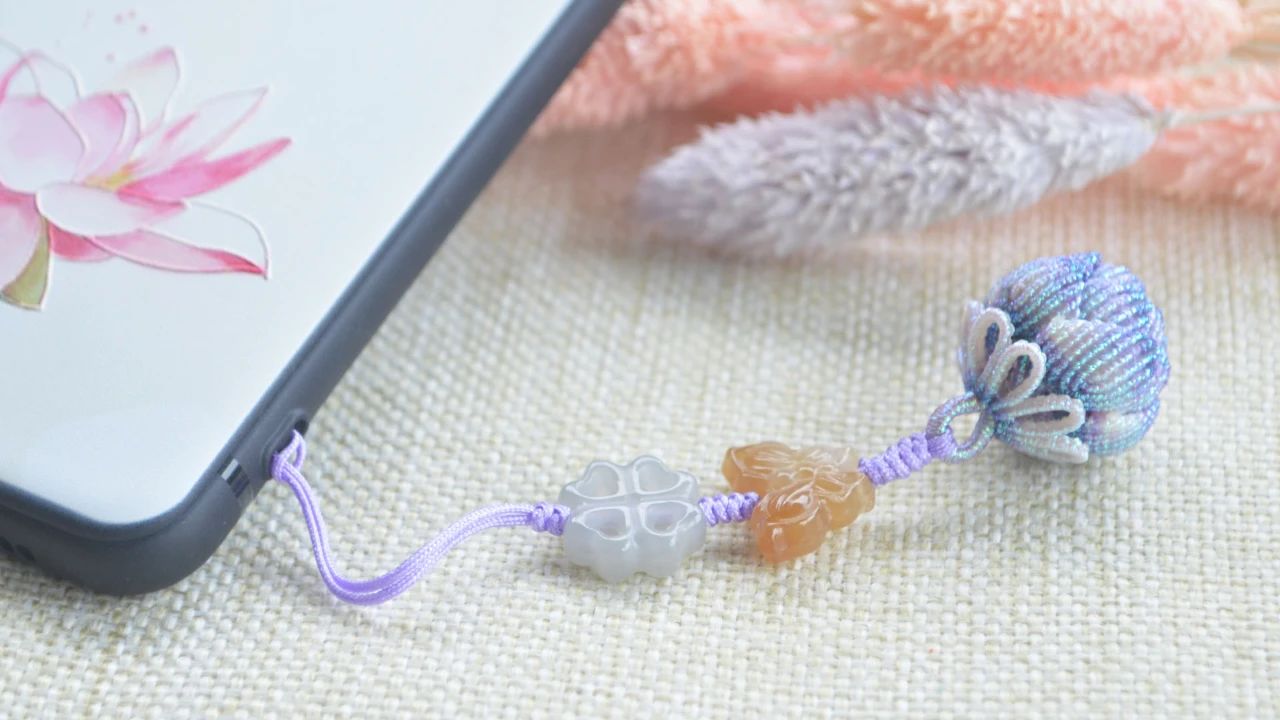 教大家编织一款手机链,手机链编织教程简单好看