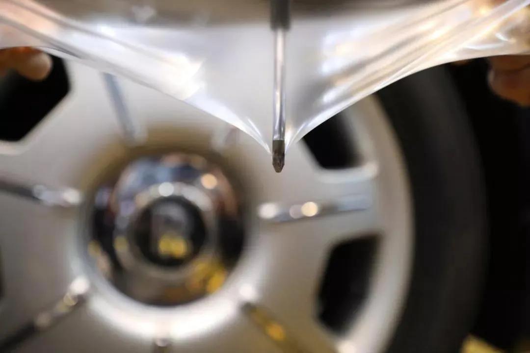 两天一套贴膜,三天一套排气,土豪的改装简直壕无人性