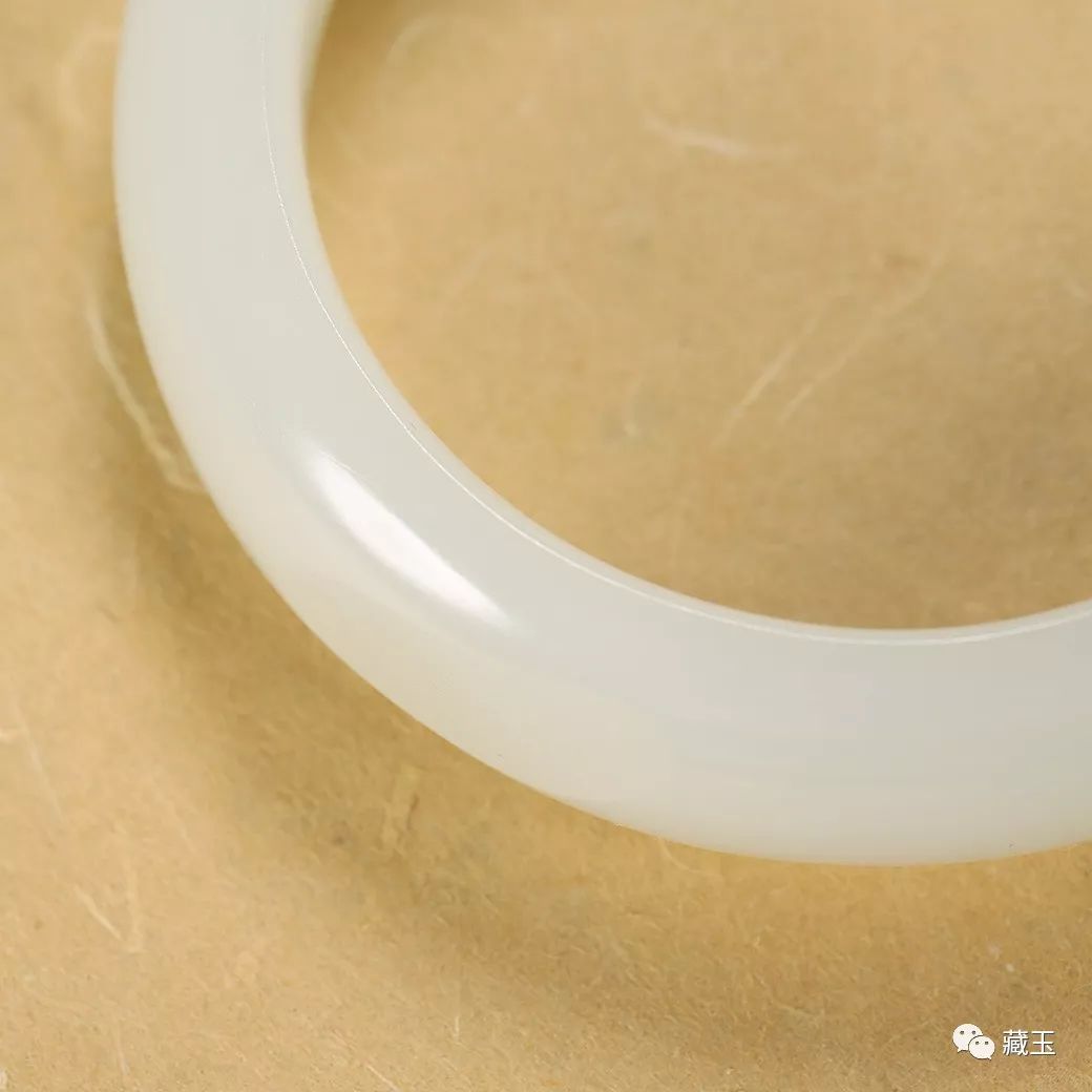 他用两年的时间,结缘一条和田玉手镯!