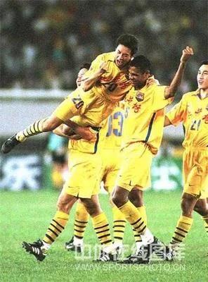 川足魏群简历,大侠魏群图片