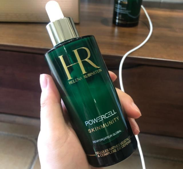 雅顿和cpb哪个精华好用,女生最值得入手的护肤品