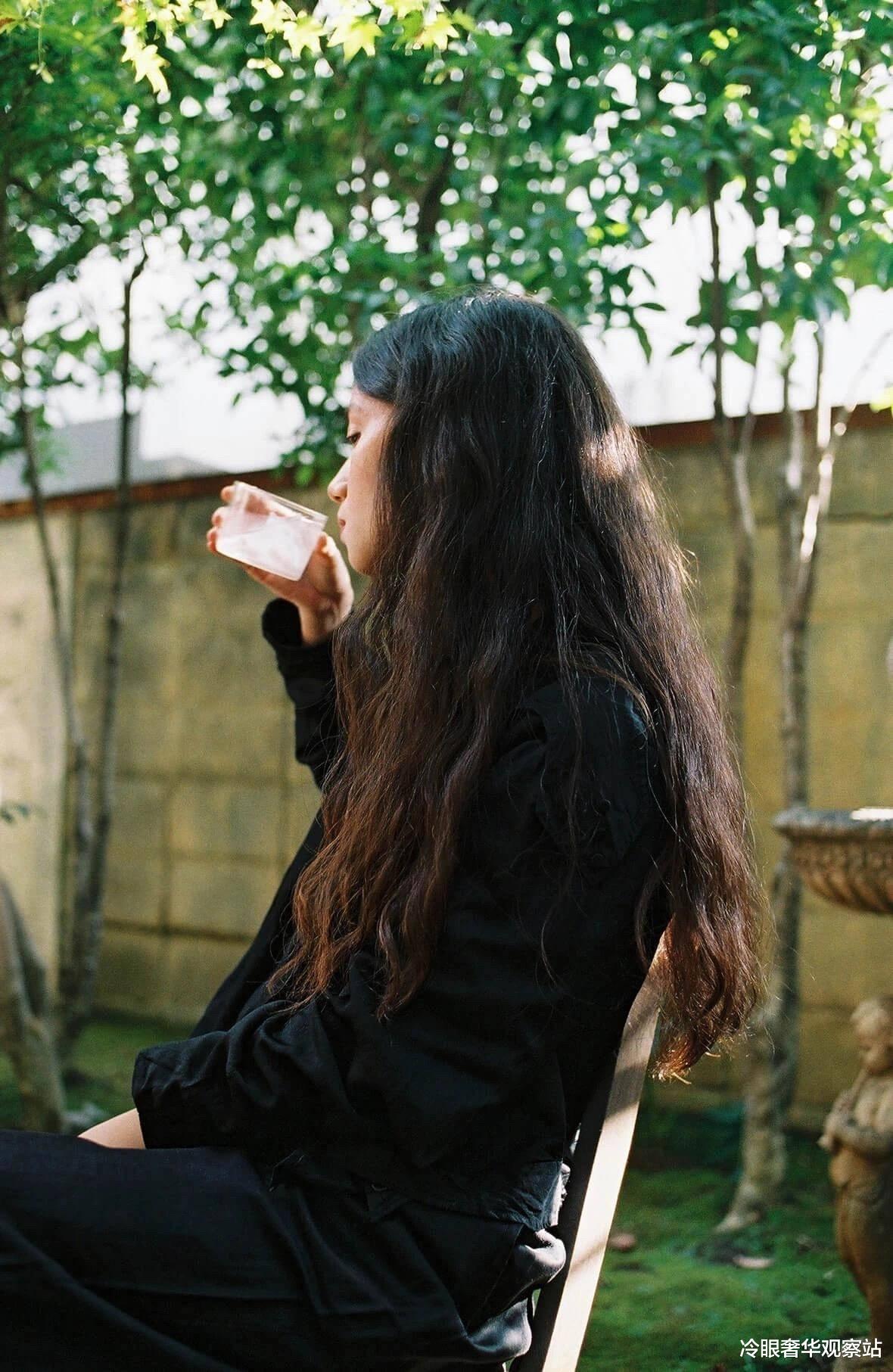 穿lemaire的明星,金敏喜穿搭属于什么风格