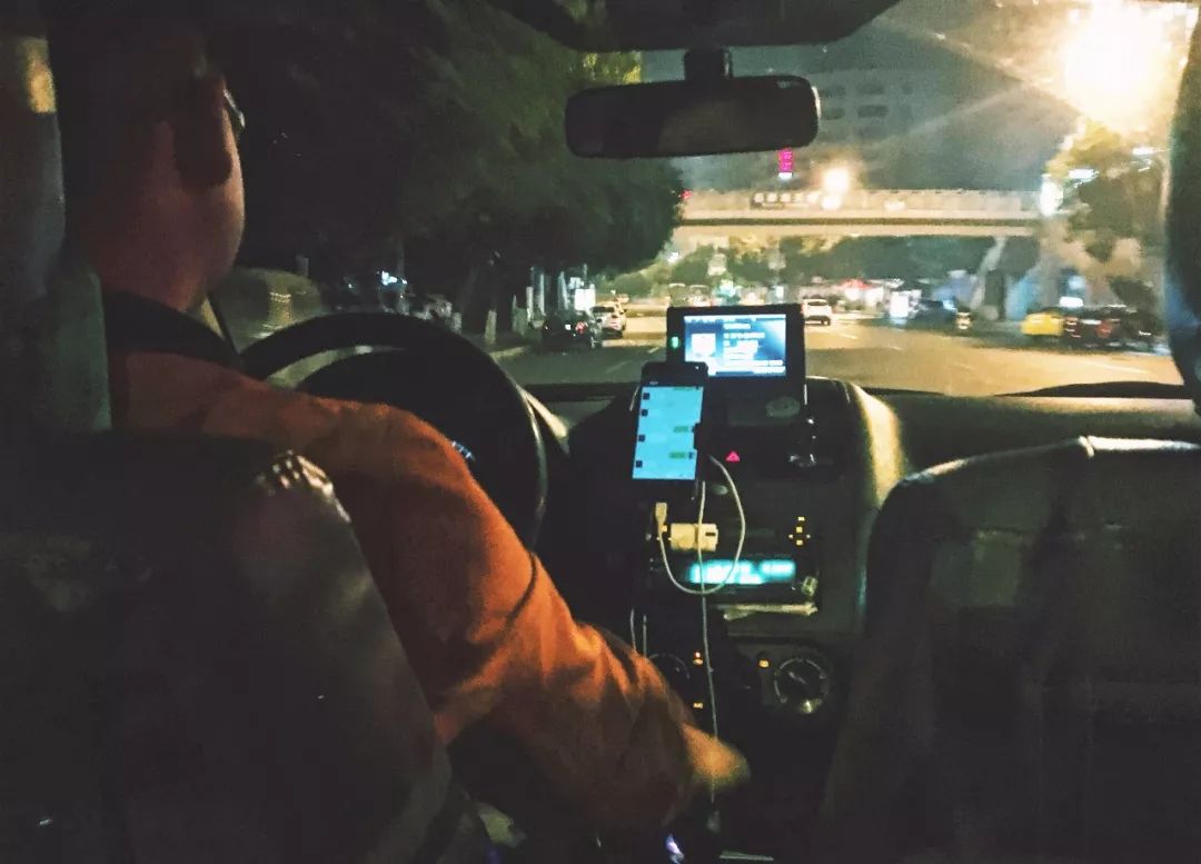 当你抱怨生活太苦,当你抱怨生活又苦又累的时候