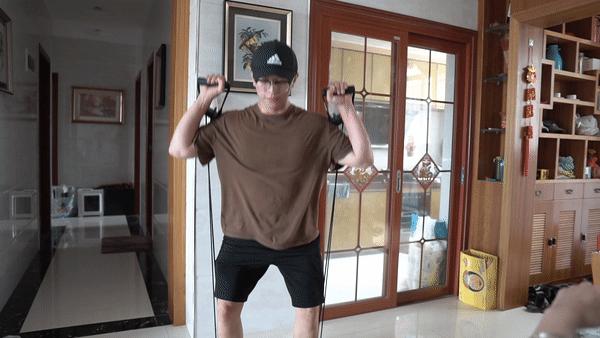 一根弹力绳练全身,一根弹力带练遍全身