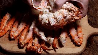 帝王蟹开餐仪式,中国人沉浸式吃帝王蟹