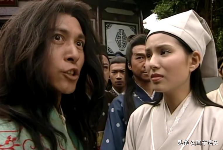 段誉为何执迷于王语嫣?不是因她美,金庸把答案藏在慕容复的身上