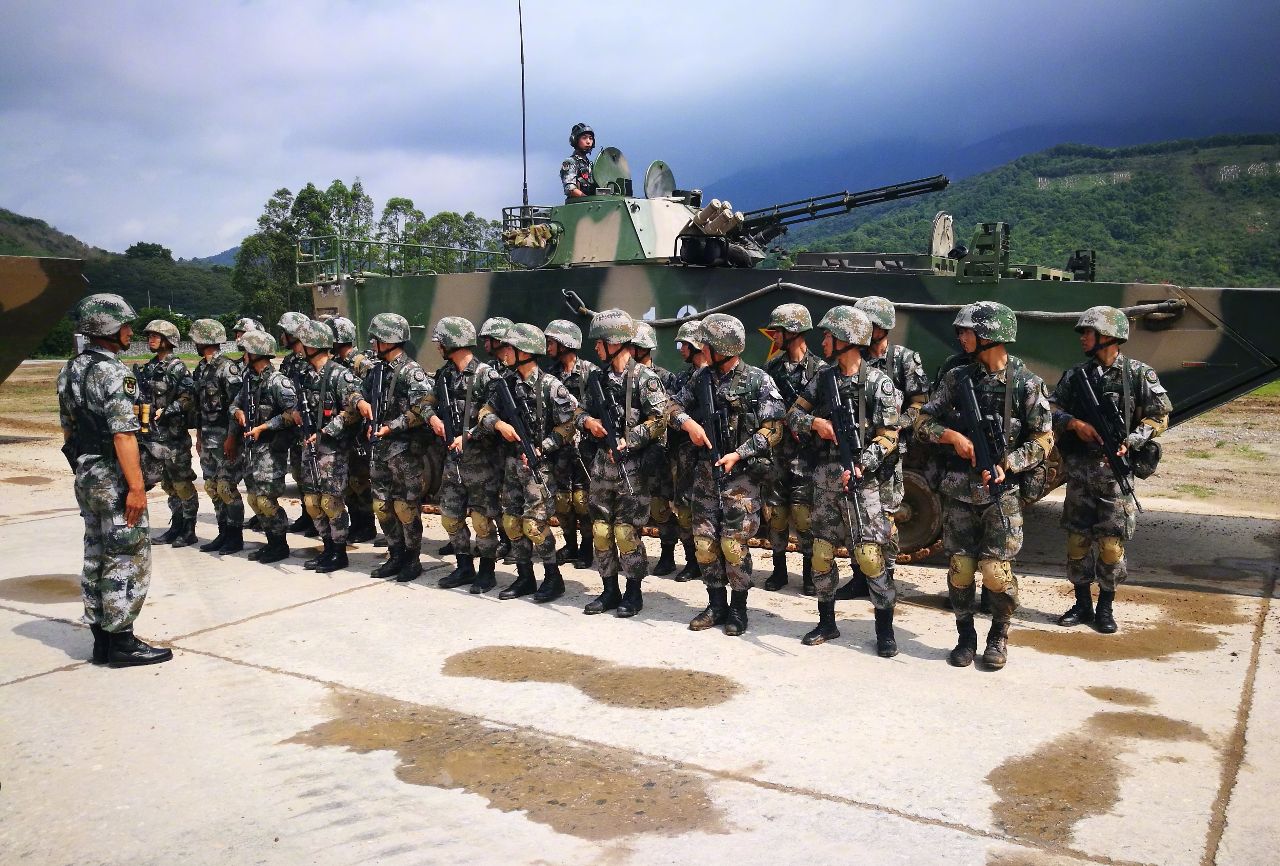 中国陆军高射炮和高射机枪,高射机枪和机枪哪个更厉害