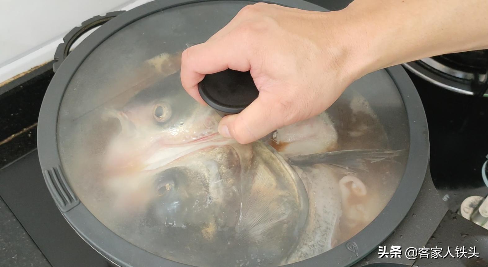 家常炖鱼头一定要油煎吗,煎好的鱼头怎么做比较好吃