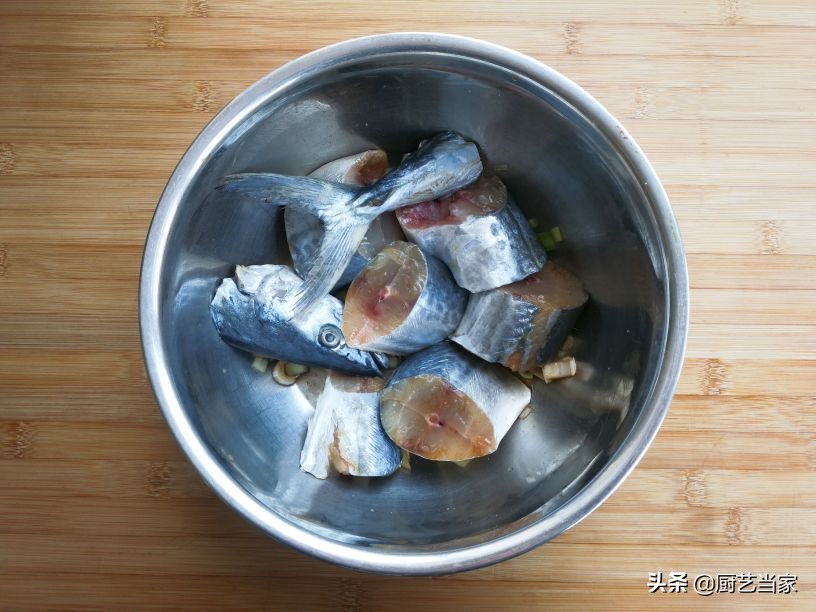 厨师教你做干烧鲅鱼的视频,厨师烹饪技巧大全集