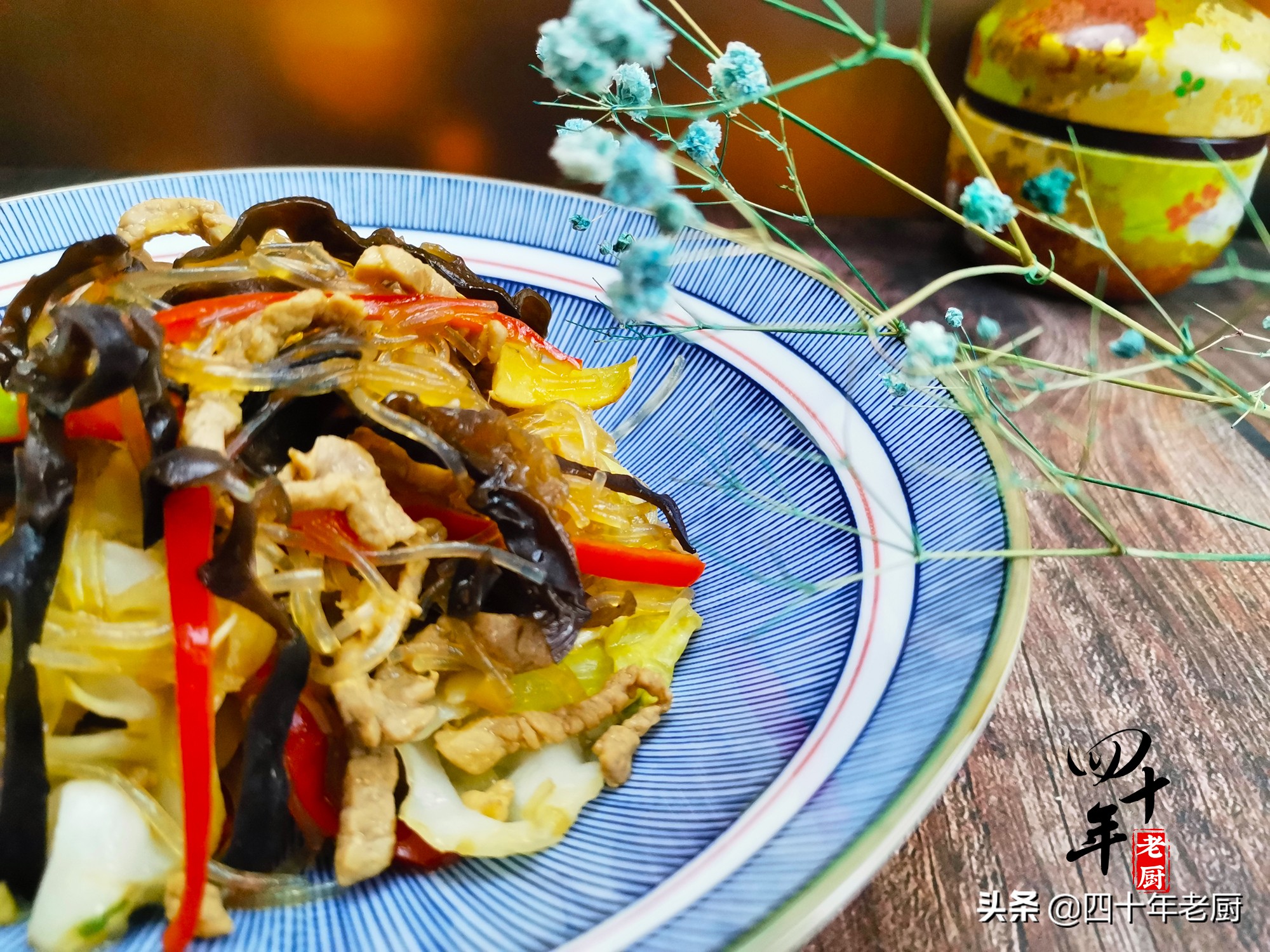 新铁锅需要用盐炒一下吗,新铁锅可以用油烧吗