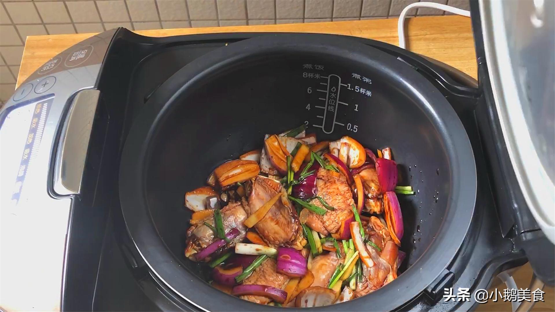 电饭锅鸡翅不用油炸怎么做,电饭煲鸡翅的做法和步骤窍门