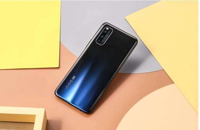 2020年推荐几款大电量吃鸡手机,2500以内玩吃鸡最值得入手的手机