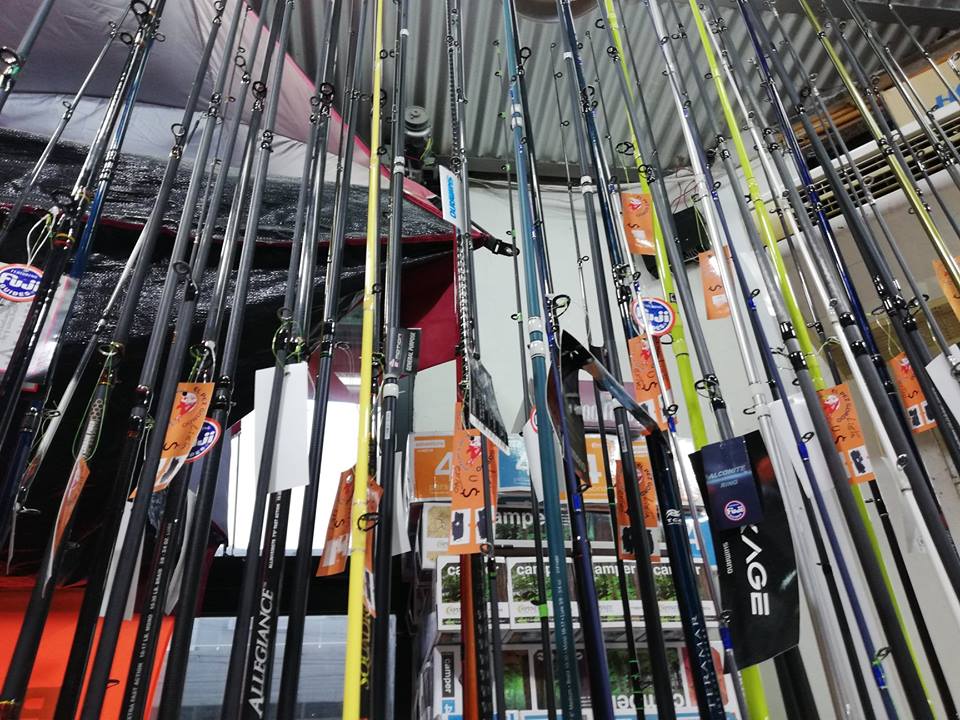 钓鱼装备方便携带又实用渔具选择,日本渔具店矶钓装备