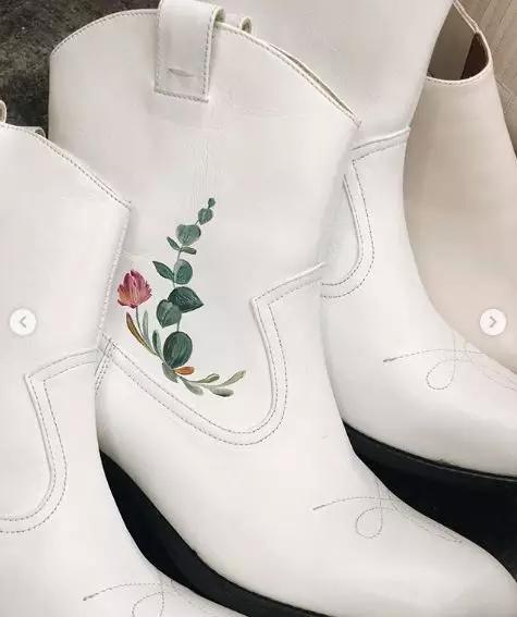 花卉墙绘,墙绘花卉色彩作品