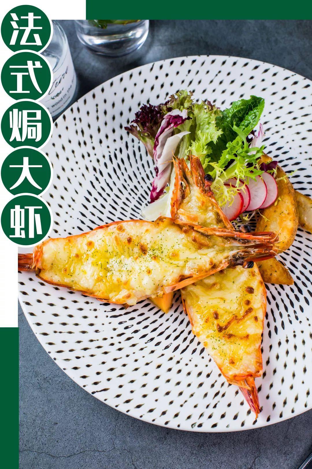 13000㎡运动餐厅，包足球场，打卡网红玻璃屋，集装箱，涂鸦楼梯