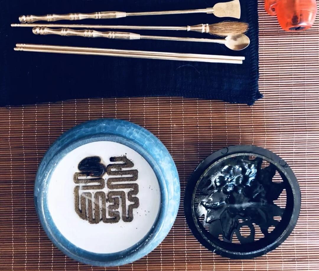 行走的荷尔蒙完整,行走的荷尔蒙英文