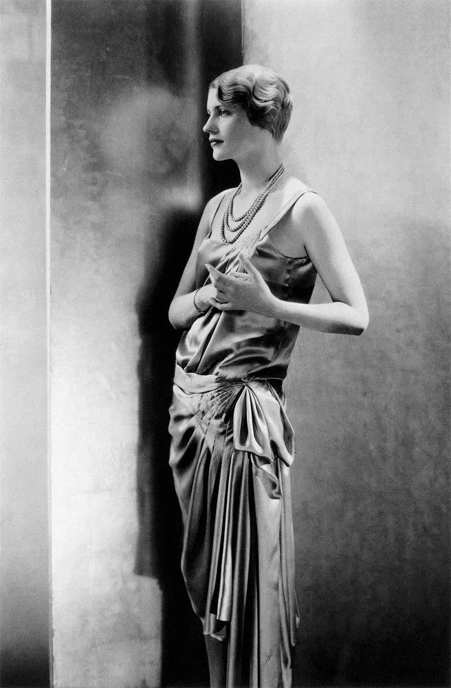 希特勒浴缸中的女人：传奇女摄影师LeeMiller