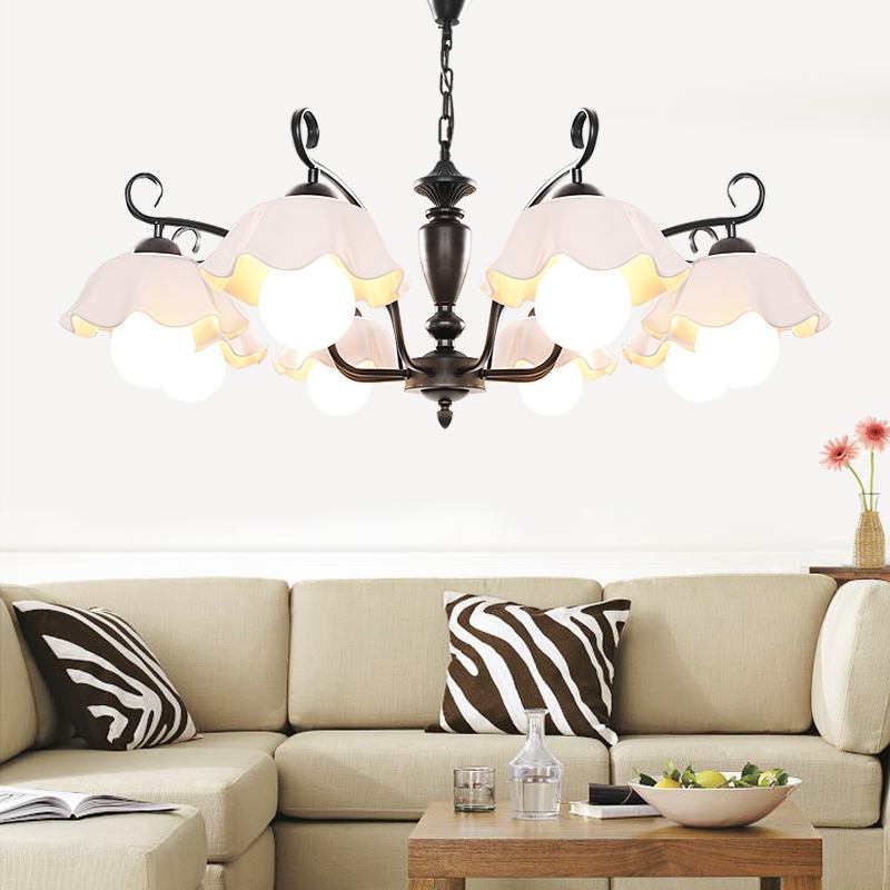 差一步就砸到了！少看一眼，千元吊灯变掉灯，吊灯验收看好这四点