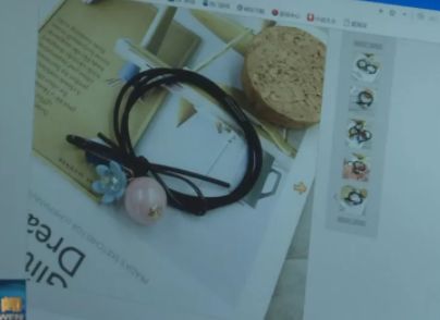 这个村仅五人运营一年收入10个亿,这个村厉害小泥巴捏出大产业