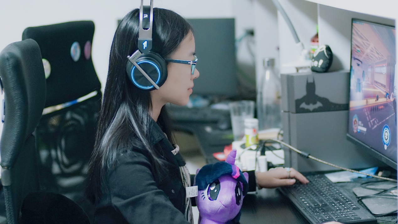 万魔电竞头戴耳机评测,技术不够装备来凑