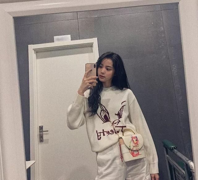 春节要到了,终于找到一款最棒的小红包“蔻依鼠年款”很讨喜