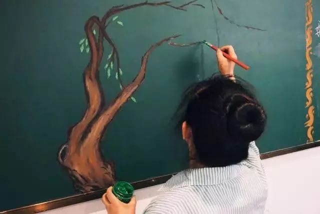 又一位扫地僧火了！保洁阿姨，惊艳央视··无名之辈也能梦想成真