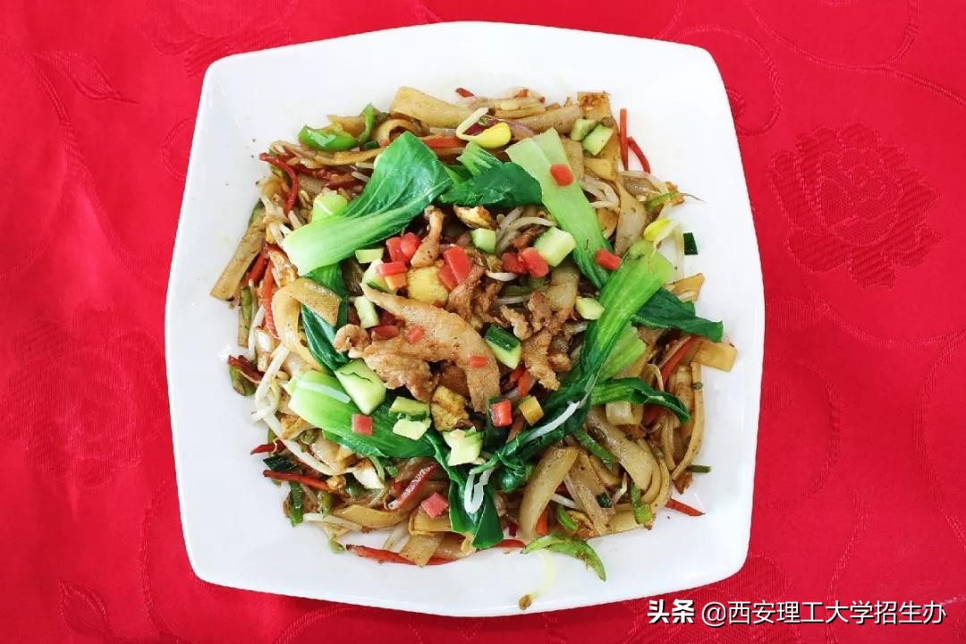 大学食堂难吃？这组图片将颠覆你的认知！