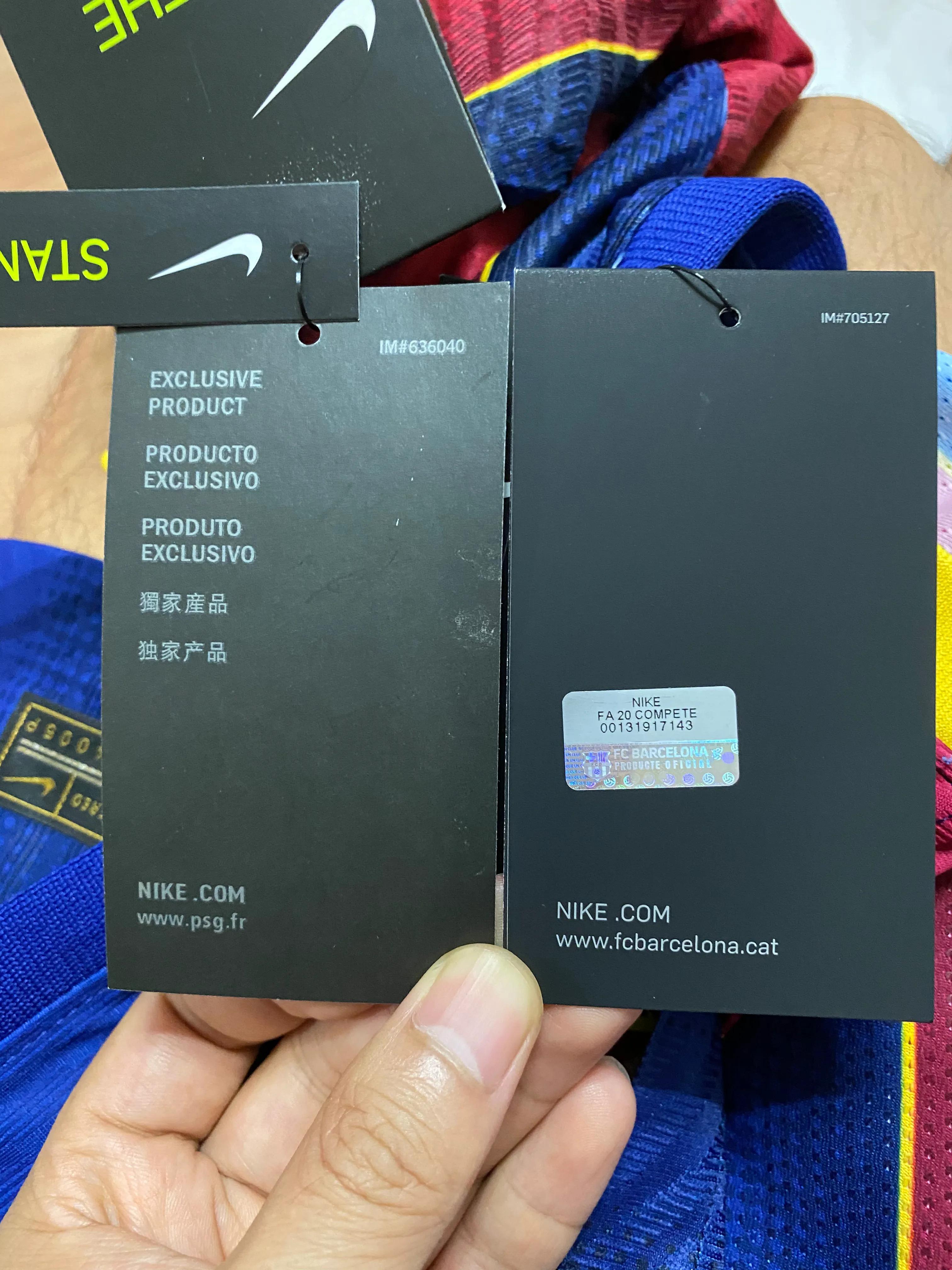 巴萨2021球衣真假对比,现在的巴萨新版球衣