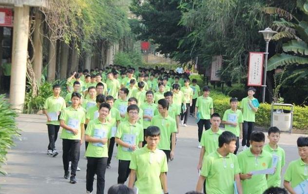 中考成绩不理想怎么办?家长要当机立断,以下5个择校标准要牢记