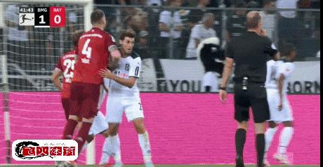 德甲拜仁2-1逆转门兴,德甲大结局拜仁九连冠莱万破纪录