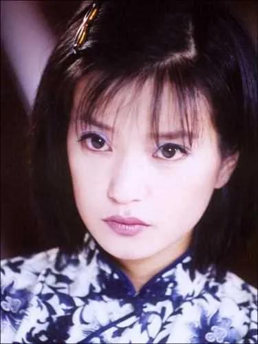 何书桓与依萍关系,何书桓为什么会喜欢依萍