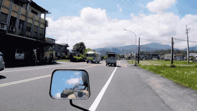 他把工作丢着，专找美景荒地吃饭：这是一天最好的时候